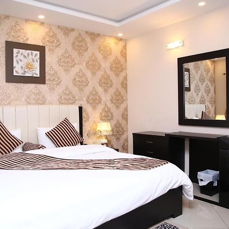 Safari Club 3 Bahria Town Hotel Rawalpindi Exterior photo