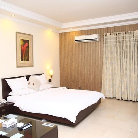Safari Club 3 Bahria Town Hotel Rawalpindi Exterior photo