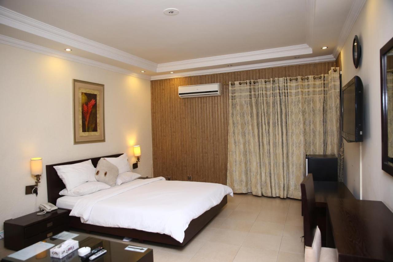 Safari Club 3 Bahria Town Hotel Rawalpindi Exterior photo